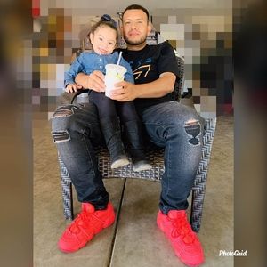 Meet your Posher, Cesar